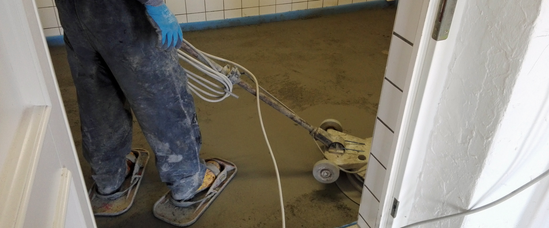 For the Kühlungsborn job, 70 kg of Powerscreed RS Binder was used per batch to ensure readiness for covering after just three days.