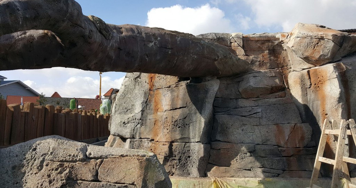 Oxal RM mortars from MC were used to reproduce natural-looking rock, stone and timber surfaces for the numerous intricate sculptures installed at the ENERGYLANDIA theme park.